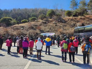 군위군 바르게살기운동 산악회, 건강은 건강할때 지켜야지요!
