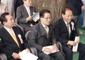 정치권, 부처님오신날 ‘불심잡기’