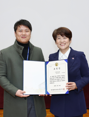대구교육청, 민원우수 공무원 ‘이병길 기록연구사’ 선정