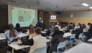 수성구, 민원 공무원 보호 위한 ‘휴대용 보호장비 사용법 ’교육