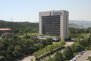 포스코 “기부금 요청시 적극 검토”