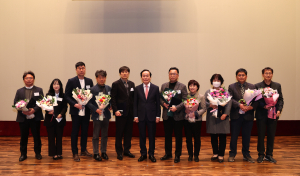 “적극행정 실천 칭찬합니다” 의성군 우수 직원 3명 시상