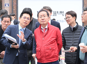 동성로 찾은 홍준표 시장, 상권 실태 점검