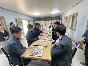 김진열 군위군수 “군위댐 수상태양광 송전선로 공사 반대”