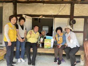군위군 산성면, 장수어르신 카네이션 전달