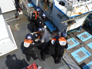 포항해경, 손가락 골절 응급환자 긴급 이송