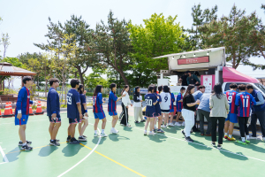 월성본부, 동경주 지역 학교 특별 간식 지원