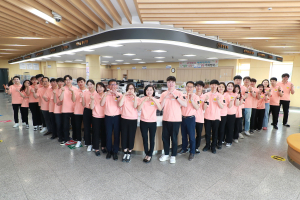 예천군, 새 민원복 입고 ‘미소+친절 운동’