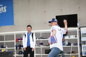 강영석 상주시장, 대구 삼성라이온즈 홈경기 시구