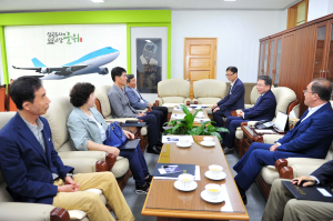 군위군, 청렴군민감사관 위촉장 수여