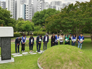 대구 동구 신암5동 주민자치위원회, 국립신암선열공원 조화 교체