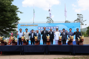 짜릿한 질주…상주 드래곤 보트대회 ‘후끈’
