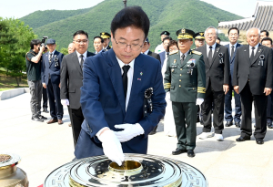 경북도, 순국선열 숭고한 희생정신 되새기다