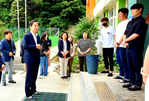 임종식 경북교육감, 울릉초서 현장간담회