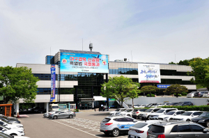 군위군, 쿨링포그와 쿨링폴 LED조명 설치로 시원한 볼거리 제공