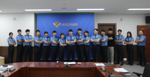 “함께 행복해요” 김재혁 경장, 1일 포항해양경찰서장 체험
