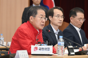 홍준표 대구시장 “TK신공항·달빛고속철, 당이 도와달라”