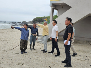 정해천 포항시 남구청장, 해수욕장 안전 점검 나서