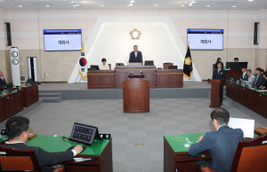 의성군의회 임시회 개회…추경안 등 심의
