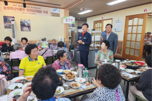 청송군 청송읍 지사협, 지역 어르신과 행복한 점심 나들이