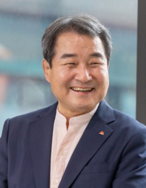 김충섭 김천시장, 이달의 기업 기념패 전달