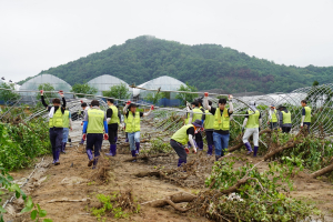 경북도교육청, 수해복구 봉사활동 ‘팔걷어’