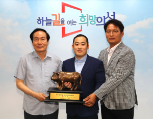 의성군청 소속 ‘윤필재 선수’ 태백장사 등극…개인통산 12번째