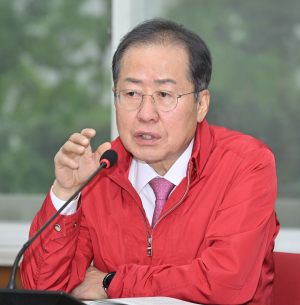 홍준표 시장 “대구경북 거대 경제권 구축 올인”