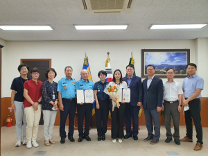 문경경찰서, 보이스피싱 예방 유공자 감사장 수여