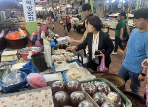 경북도 환경산림자원국 직원, 전통시장 장보기 행사
