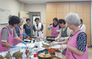 포항시 여성자원활동센터, 독거 어르신 명절 음식 지원