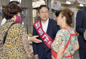 본격 민심 행보 나선 최용규 변호사