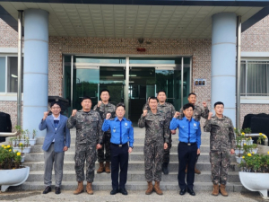 유충근 동해해경서장, 장병 2명 표창 수여