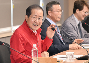 홍준표 대구시장 “LH 배제하고 신공항 추진 검토”