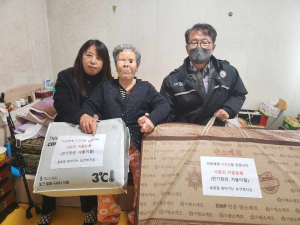 포항시 용흥동 찾아가는 보건복지팀, 취약계층 난방용품 전달