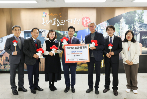 대구서문교회, 중구청에 이웃돕기 김장김치 기탁