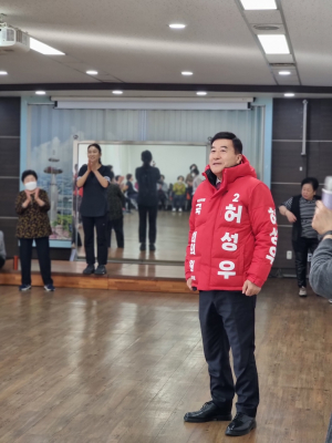 허성우, 어르신 운동교실 참석…춤추고 담소 나눠
