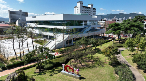 도심 속 힐링 명소 상주시립도서관 문 활짝