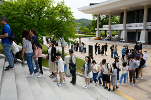 국립경주박물관 관람객 북적