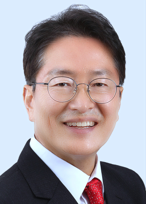 김태한 “화환은 사양”…내년 1월6일 출판기념회