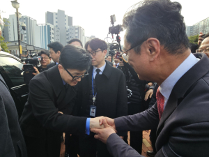 최진녕, 한동훈 비대위원장과 신암선열공원 동행