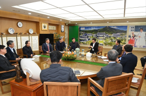 홍성구 김천시장 권한대행, 도지사 찾아 지역 현안사업 건의