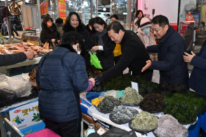 대구 남구, 설맞이 전통시장 장보기 앞장서