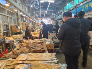 김천시 세정과, 전통시장 장보기 행사 진행