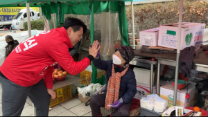 김대식, 이색 투어 ‘걸어서 수성 속으로’ 진행
