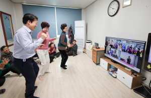 성주군 “스마트경로당서 건강ㆍ재미 챙겨요”