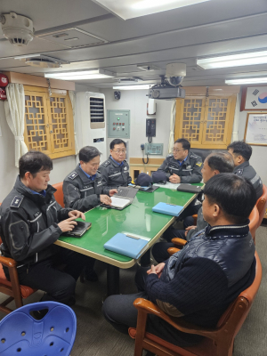 울진해양경찰서장, 함정·구조대 즉응태세 점검