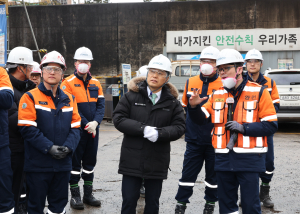 대구지방환경청장, 포항제철소 대기오염물질 감축 이행점검
