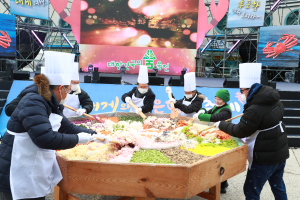 울진 대게축제 5만여 명 인파 대성황