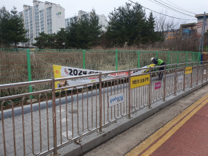 포항시 장량동, 학교 주변 불법 광고물 집중 정비